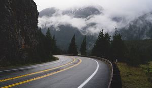 Превью обои дорога, даль, разметка, деревья, облака