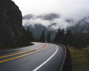Превью обои дорога, даль, разметка, деревья, облака