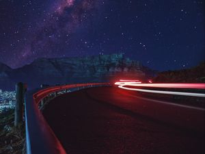 Превью обои дорога, длинная выдержка, свечение, звездное небо, звезды