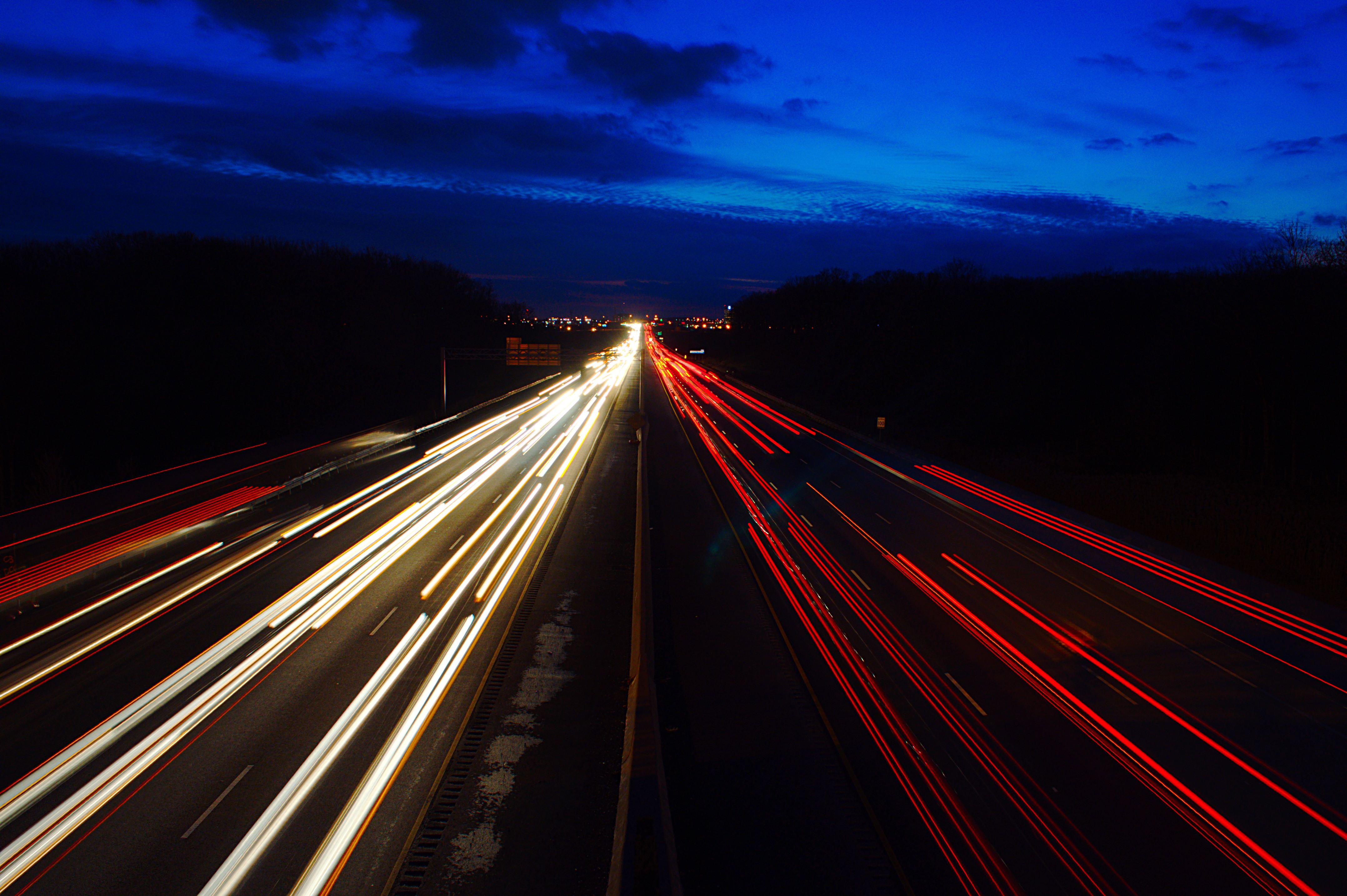 Traffic is high. Фризлайт дорога. Скорость света. Обои дорога в космос. Night Light.