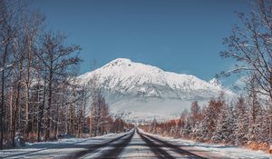 Превью обои дорога, горы, снег, деревья, пейзаж, зима