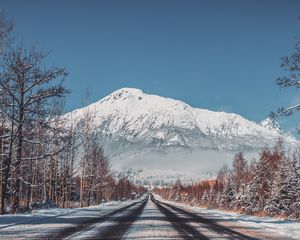Превью обои дорога, горы, снег, деревья, пейзаж, зима