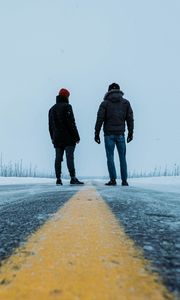 Превью обои дорога, люди, снег, зима
