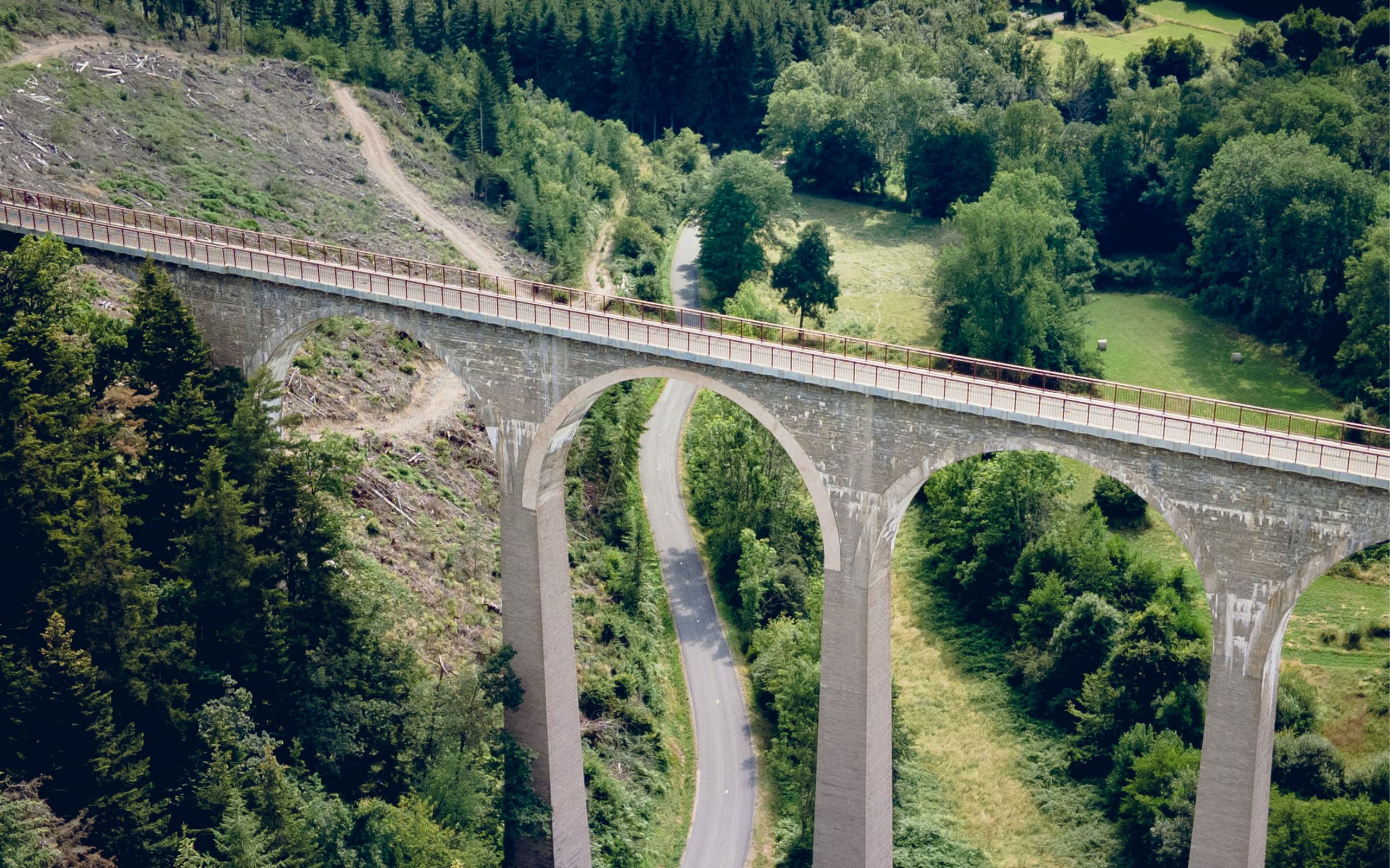 Работа дороги и мосты. Мост Солкан Словения. АО дороги и мосты. Дорога мост. Мосты на автодорогах.