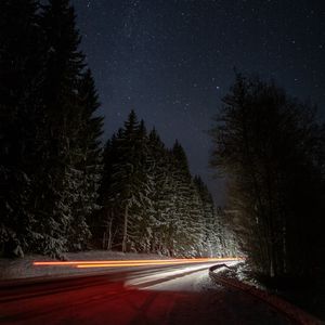 Превью обои дорога, ночь, зима, огни, длинная выдержка, темный