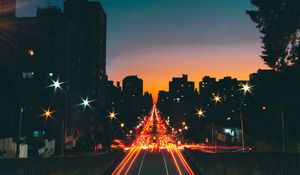 Превью обои дорога, ночь, звезды, луна, длительное воздействие