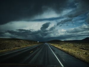 Превью обои дорога, облака, авто, движение