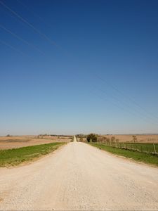 Превью обои дорога, поля, деревья, небо