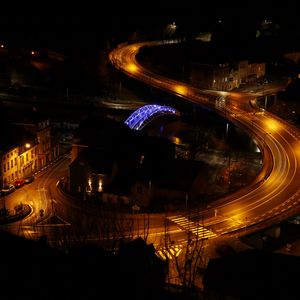 Превью обои дорога, поворот, подсветка, темный