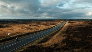 Превью обои дорога, разметка, поля, загородный