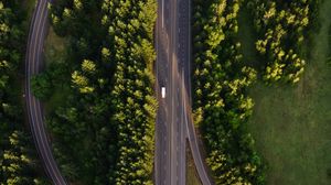 Превью обои дорога, разметка, вид сверху, деревья, лес