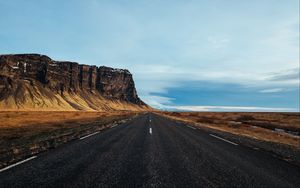 Превью обои дорога, разметка, возвышенности