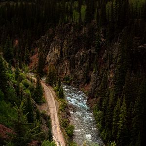 Превью обои дорога, река, вид сверху, лес, обрыв