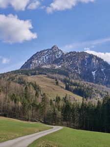 Превью обои дорога, склон, гора, деревья