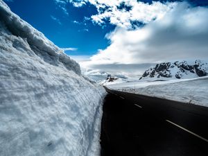 Превью обои дорога, снег, горы, сугробы, зима