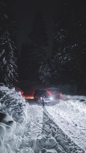 Превью обои дорога, снег, машина, ночь, зима
