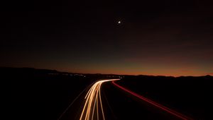 Превью обои дорога, свет, поворот