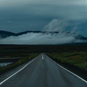 Превью обои дорога, туман, горы, природа