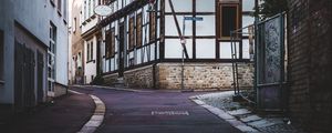 Превью обои дорога, улица, дом, здания, архитектура