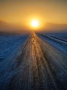 Превью обои дорога, зима, снег, закат, горизонт