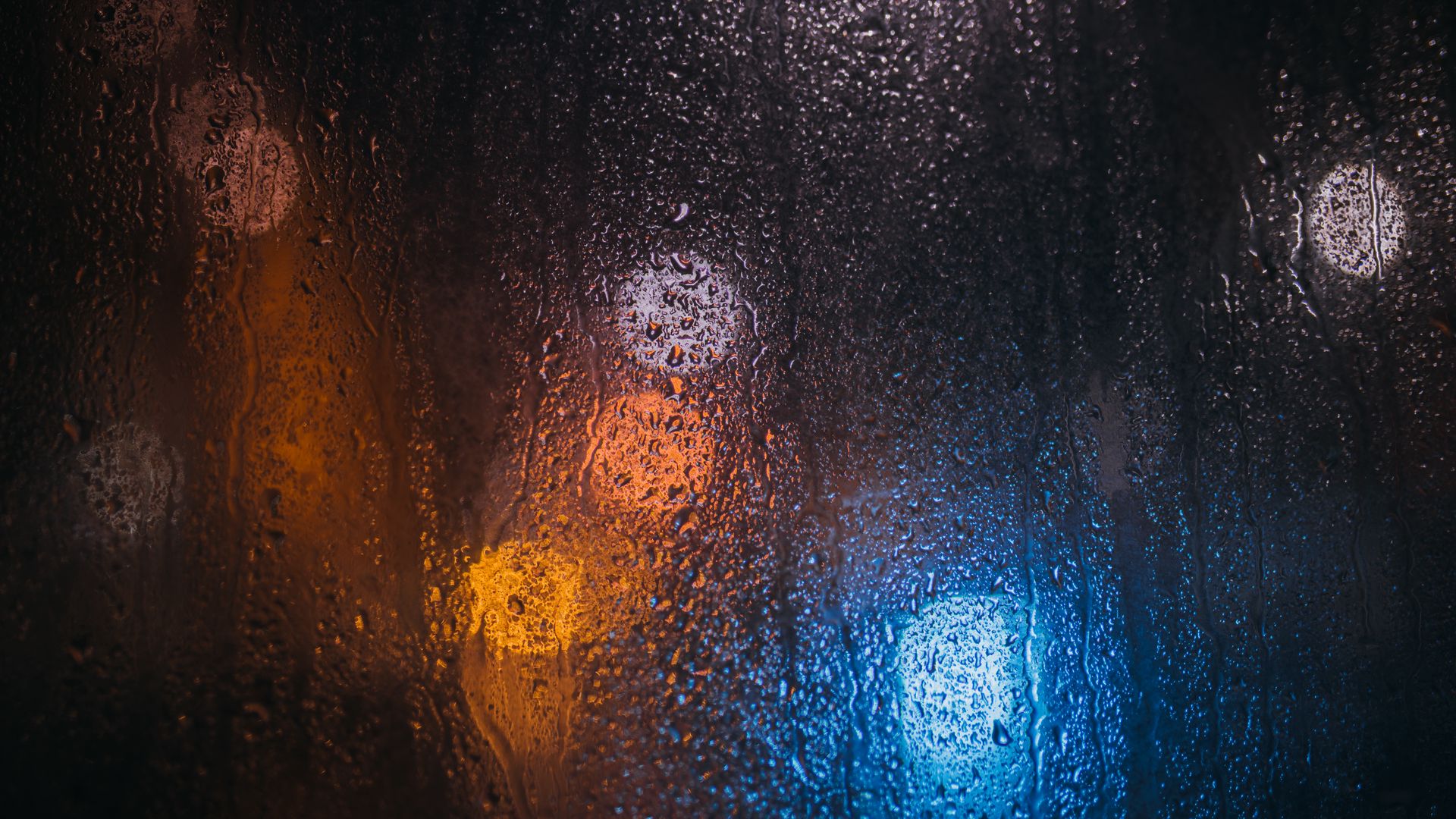 Живые обои капли дождя на стекле