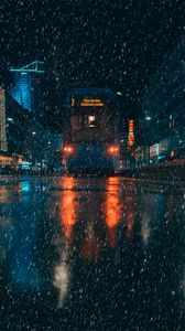 Превью обои дождь, транспорт, город, вечер, ночь