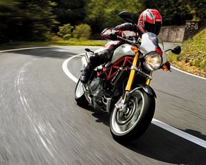 Превью обои ducati, monster, s4r, мотоциклист, скорость