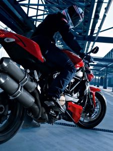 Превью обои ducati, мотоцикл, мотоциклист, вид сбоку