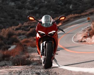 Превью обои ducati panigale v4 s, ducati, мотоцикл, байк, красный, вид спереди