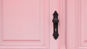 Превью обои дверь, ручка, замок, розовый