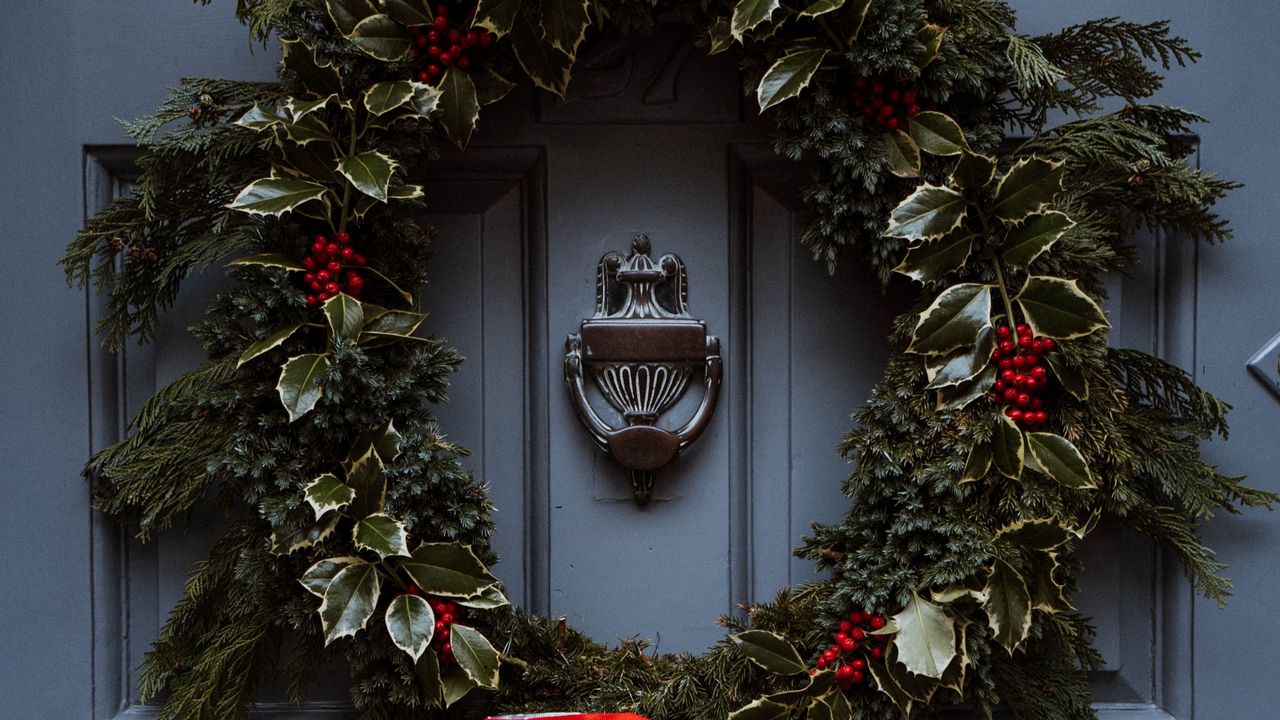 Обои дверь, венок, украшение, рождество, новый год