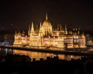 Превью обои дворец, здание, архитектура, город, ночь