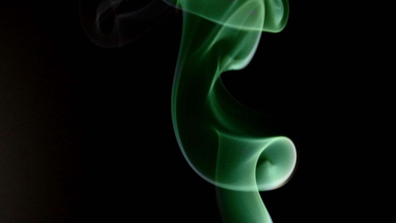 Обои дым, зеленый, спираль