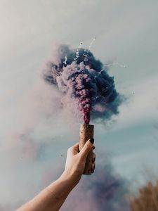 Превью обои дымовая шашка, дым, рука, облако
