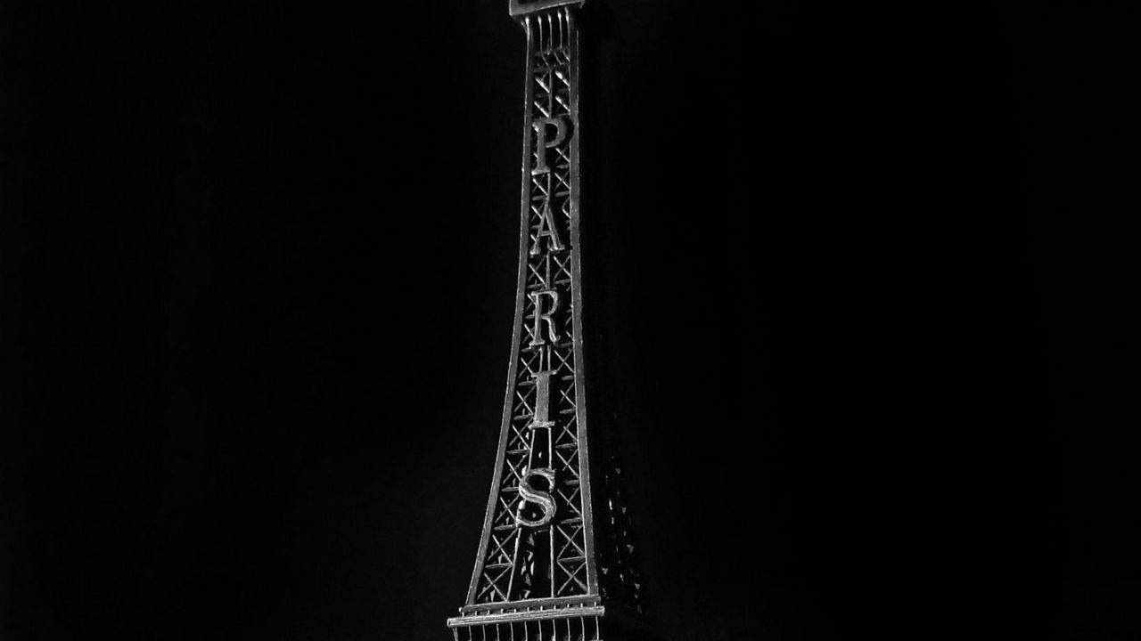 Обои эйфелева башня, миниатюра, париж, франция, черно-белый