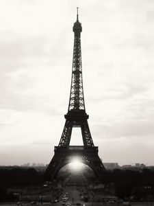 Превью обои эйфелева башня, париж, франция, eiffel tower, paris, france, чб, вид, достопримечательность