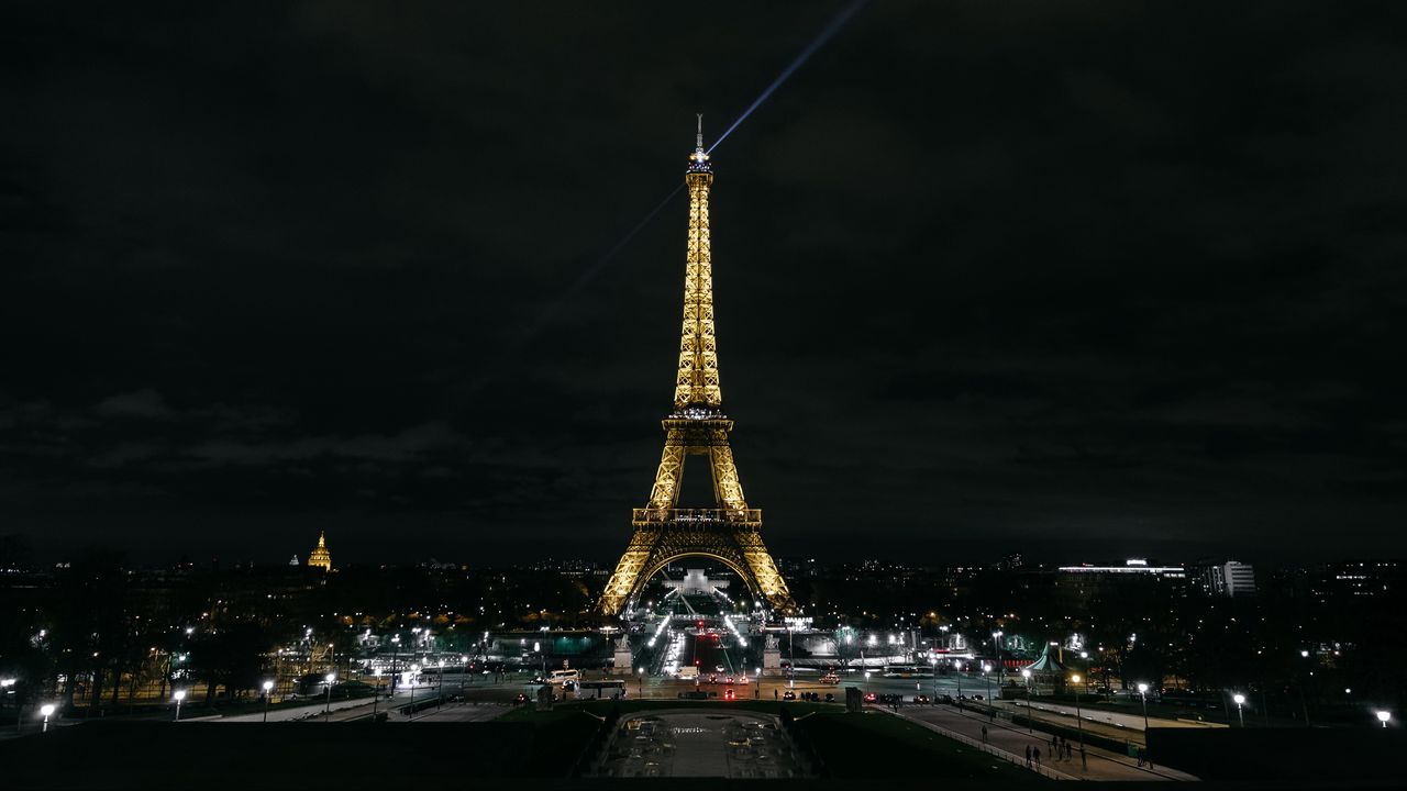 Обои эйфелева башня, париж, ночной город, огни города, франция