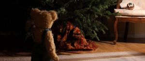 Превью обои елка, игрушка, плюшевый мишка, новый год, рождество