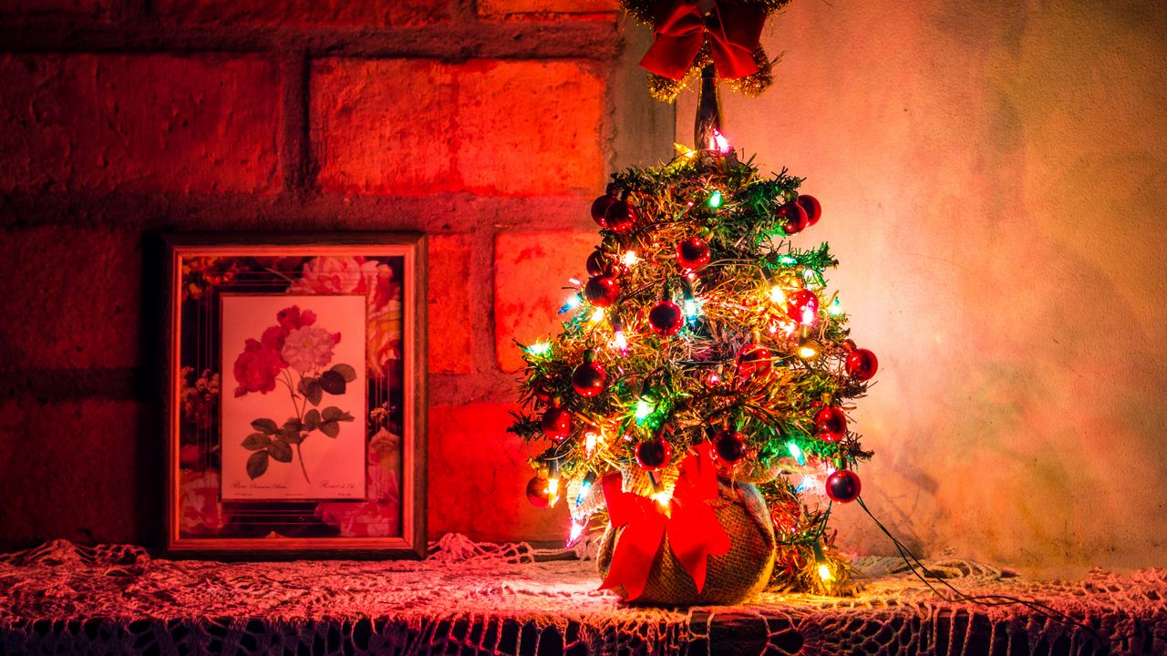 Обои елка, новый год, рождество, украшение, гирлянды