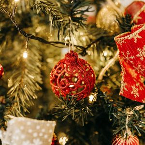 Превью обои елка, новый год, рождество, украшения, гирлянды