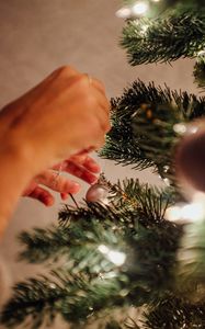 Превью обои елка, шары, гирлянда, новый год, рождество