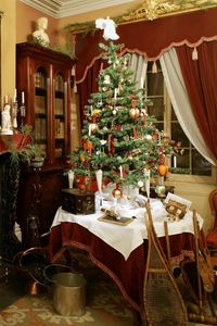 Превью обои елка, стол, рождество, праздник, комната, уют