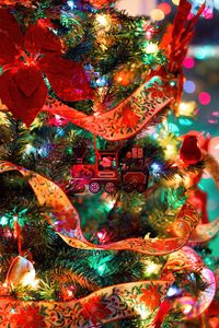Превью обои елка, украшения, гирлянды, игрушки, новый год, рождество