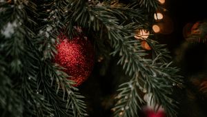 Превью обои елка, украшения, гирлянды, новый год, рождество, праздники