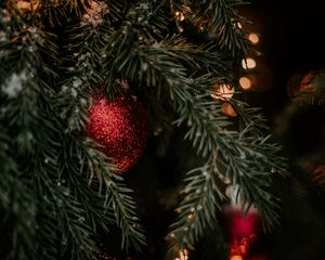 Превью обои елка, украшения, гирлянды, новый год, рождество, праздники
