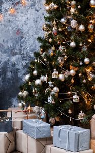 Превью обои елка, украшения, подарки, новый год, рождество