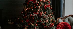 Превью обои елка, украшения, подарки, рождество, новый год