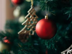 Превью обои елка, украшения, праздник, новый год, рождество