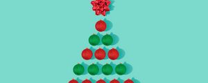 Превью обои елка, украшения, шары, рождество, новый год, декорация