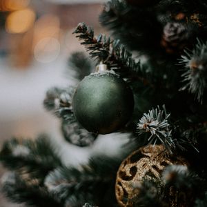 Превью обои елка, украшения, шары, новый год, рождество, праздники